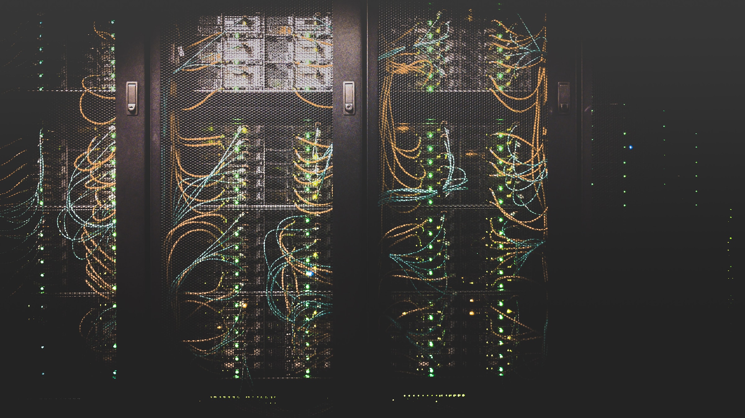 Server and storage img